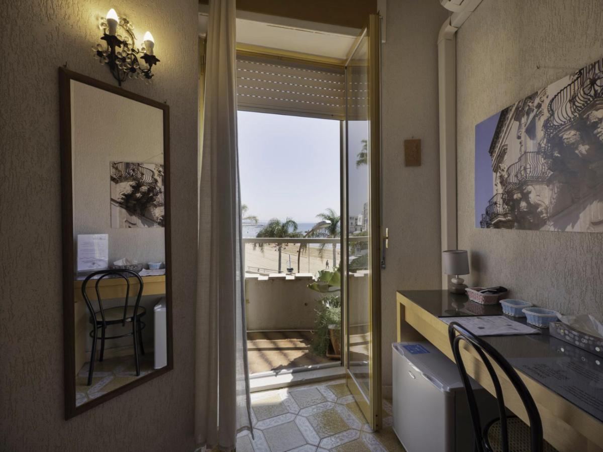 Bed and Breakfast L'Onda Marina di Ragusa Exterior foto
